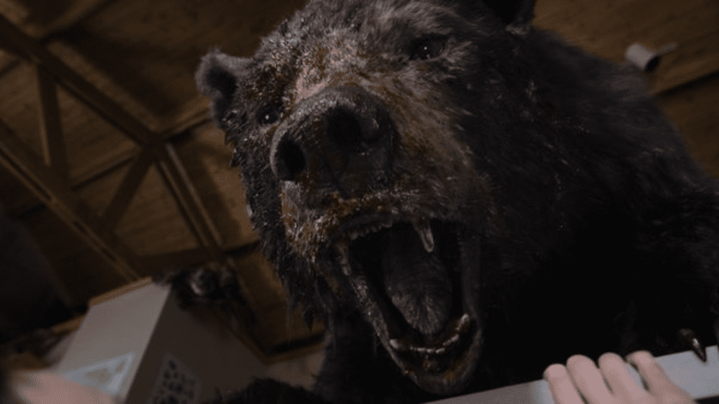 Critique « Crazy Bear » (2023) : L’ours qui sniffait ! - ScreenTune